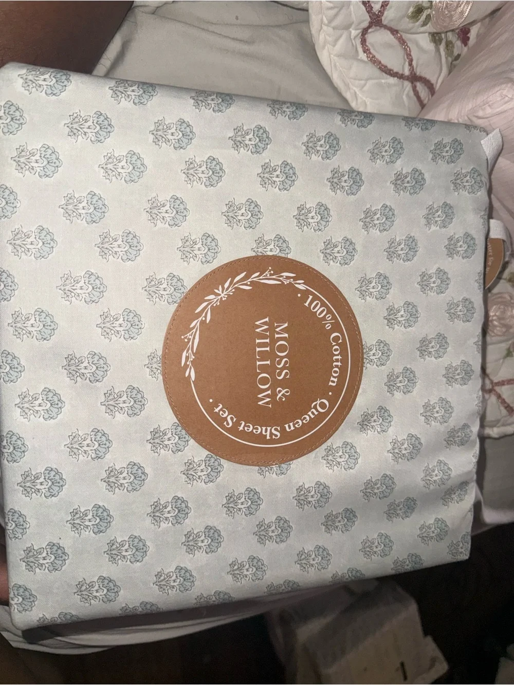 Moss & Willow Queen Victoria Sheet Set in Light Gray Floral